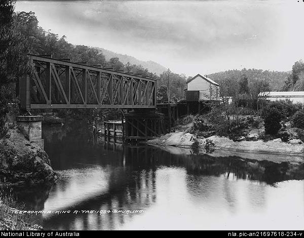 Iron Bridge and Teepookana wharfs 1899 Iron Bridge being positioned 1896 - National Library of Australia