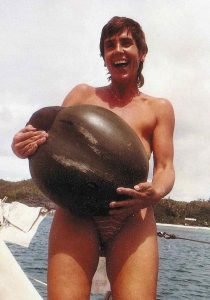 the Seychelles biggest love nut ever 