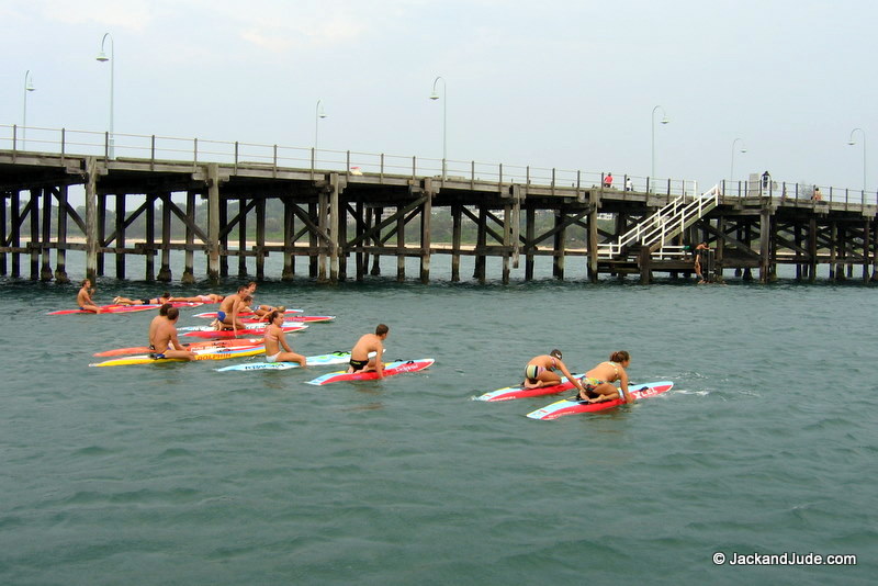 Coffs Harbour Jetty and school kids in sports class